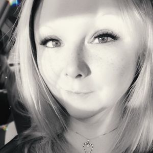 Meet your Posher, Steph